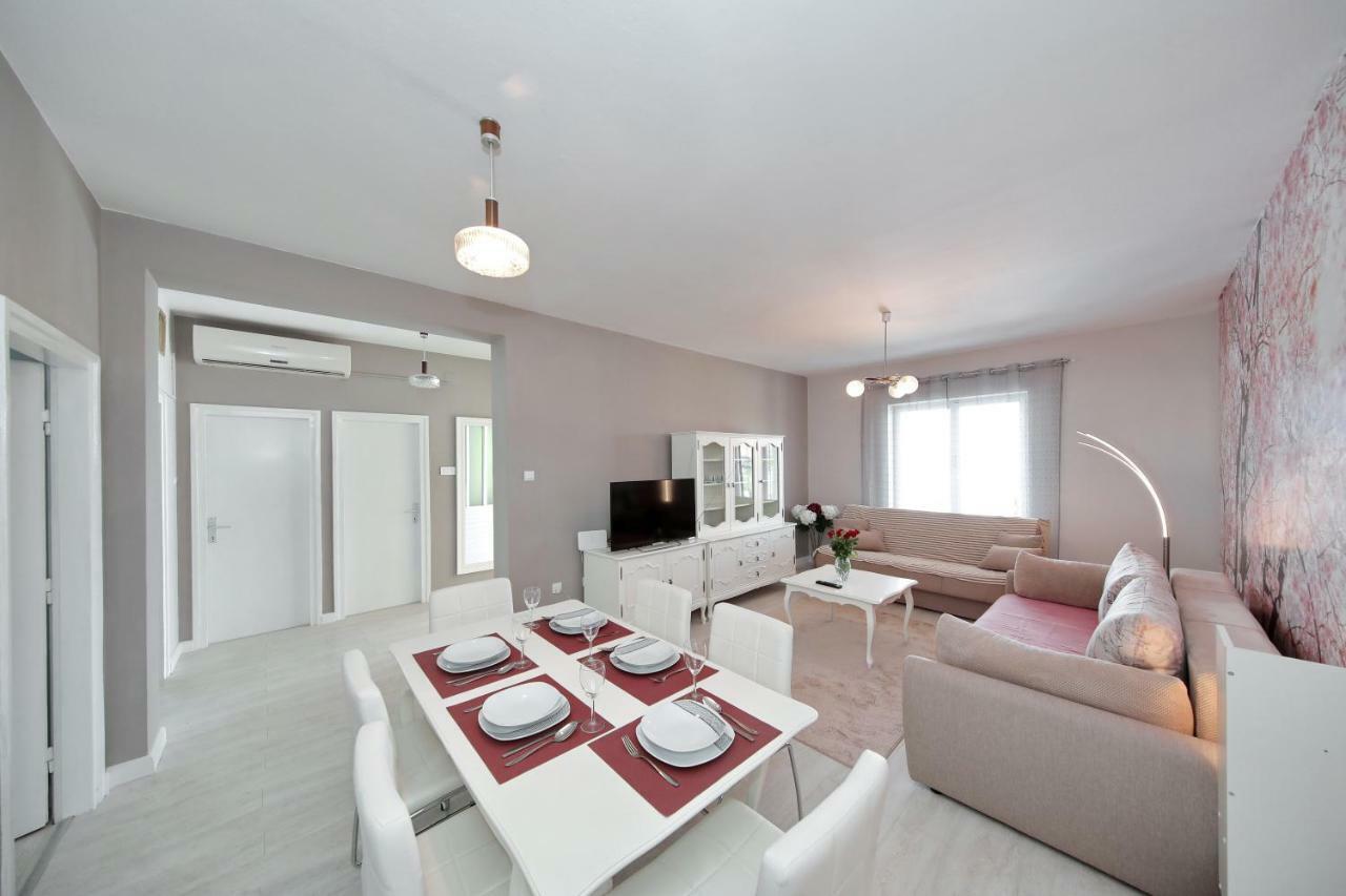 Hacienda Mia With Pool,Bbq, Yacuzzi,Free Parking Zadar Eksteriør billede